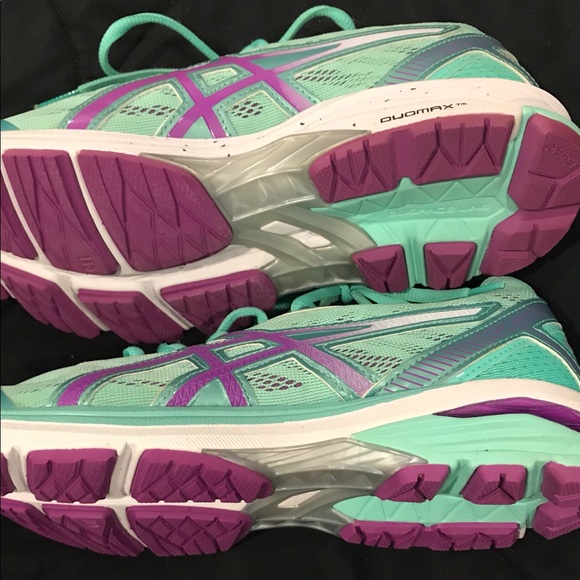 ASICS - Picture 3 of 6